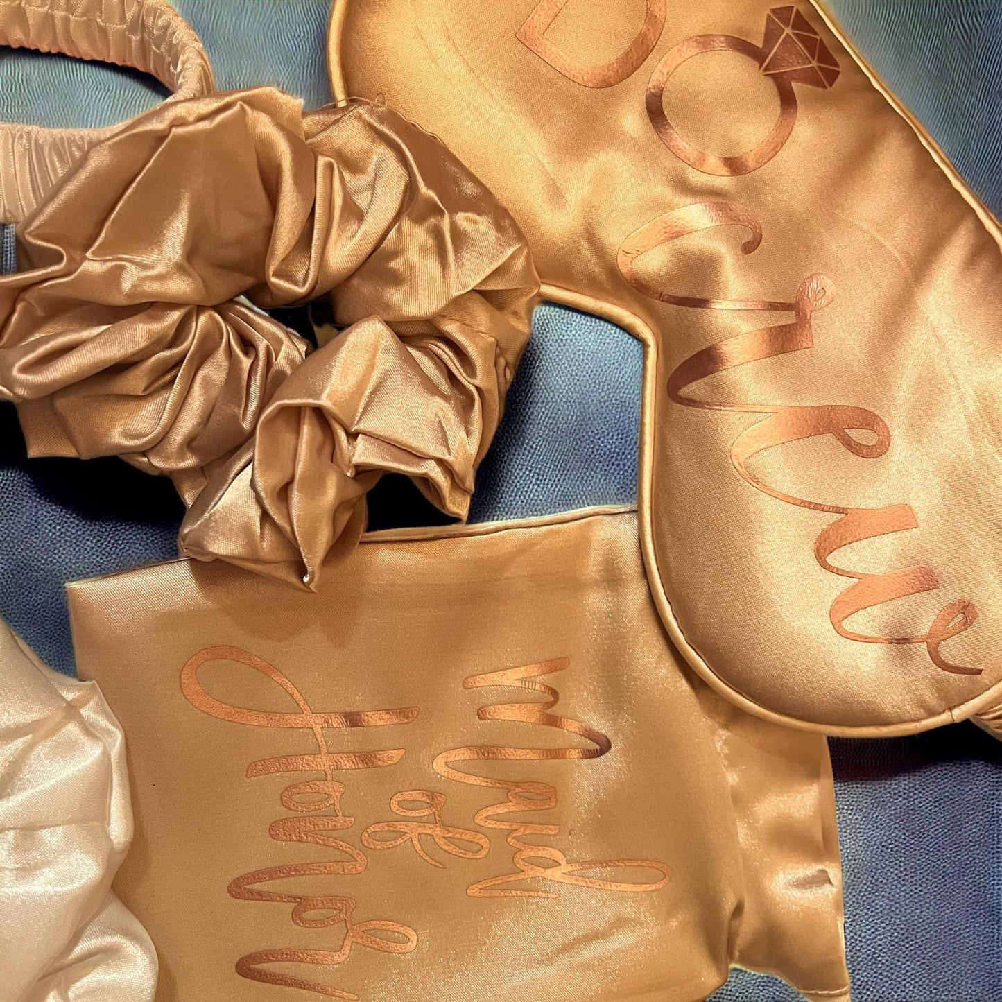 I do crew - Satin Eye Mask and Hair scrunchy Set